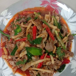 ผัดเผ็ดเป็ด ไม่มีกระดูก(เป็นกับข้าว)