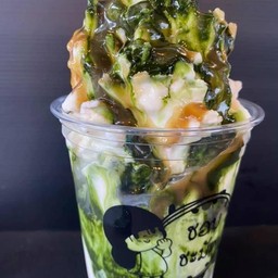 นมสดราดชาเขียวมัจฉะ