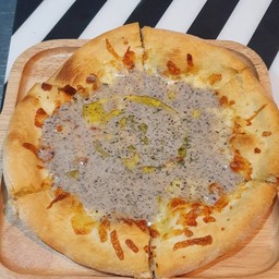 พิซซ่าครีมทรัฟเฟิล