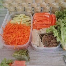 สลัดโรลหน้าตามใจฉัน