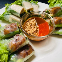 แหนมเนืองเรืองลักษณ์