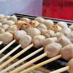 ลูกชิ้นปิ้งหมู