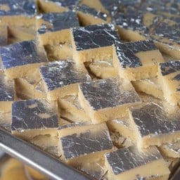 ขนมบัรฟี่ 1 กิโล