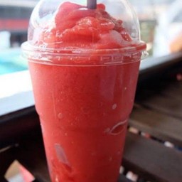 สตอเบอรรี่ปั่น