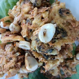 ปลาหมึก+หอยแมลงภู่ทอด