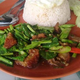 นายเอ็ม  อาหารตามสั่ง