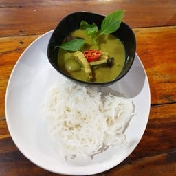 ขนมจีนแกงเขียวหวานไก่