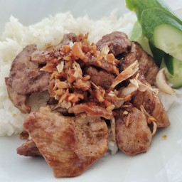 หมูทอดกระเทียม