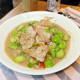 กุ้งผัดกะปิสะตอ