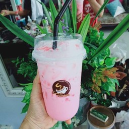นมชมพูเย็น