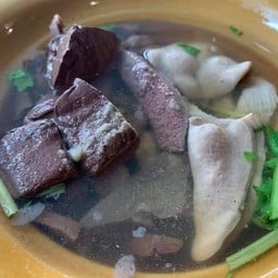 เกาเหลาเลือดหมูธนินทร สาขาคลองสาม คลองสาม