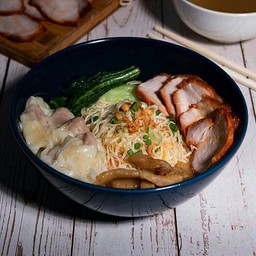 บะหมี่เกี้ยวหมูแดงพิเศษ นำ้ แห้ง