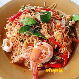 มาม่าผัดขี้เมาทะเล