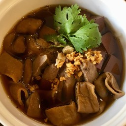 เกาเหลาเครื่องในหมูพะโล้