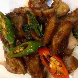ผัดพริกแกงหัวหมู