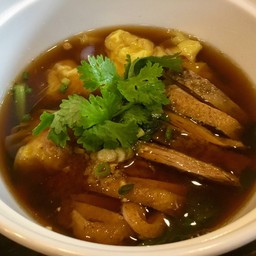 เกี๊ยวน้ำเป็ดพะโล้