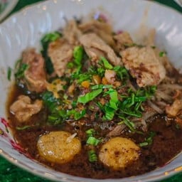 ก๋วยเตี๋ยวเรือ ตะแคงชาม