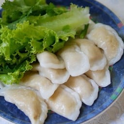 ปั้นขลิบนึ่งไส้ปลา