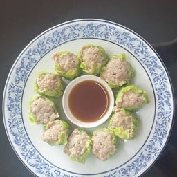 ซาลาเปาเจ๊อ้วน หอนาฬิกาตลาดสด สุรินทร์