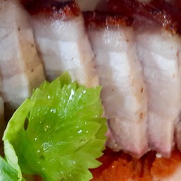 หมูกรอบย่าง