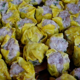 ร้านขนมจีบยังอยู่