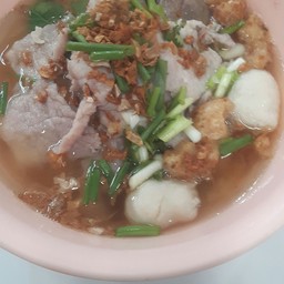 ก๋วยเตี๋ยวหมูน้ำใส