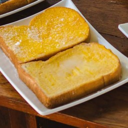 ขนมปังปิ้ง (Toast)