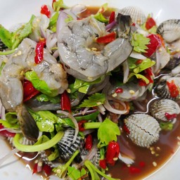 ยำกุ้งสดหอยแครงปลาร้า