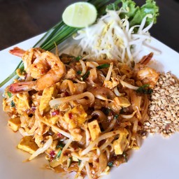 ผัดไทกุ้งสด