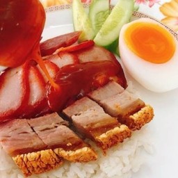 ข้าวหมูแดงหมูกรอบ
