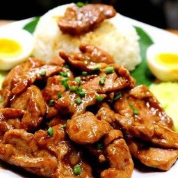 ข้าวราด เนื้อผัดน้ำมันหอย