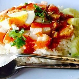 ข้าวหมูแดง+หมูกรอบ ธรรมดา