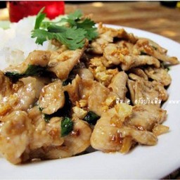 ข้าวไก่กระเทียม