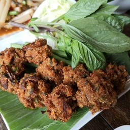 ลาบหมูทอด