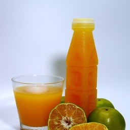 น้ำส้มคั้นสด