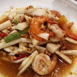 ตำยอดมะพร้าวกุ้งสด