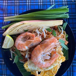 ผัดไทยกุ้งสด