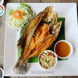 ปลากระพงทอดน้ำปลา