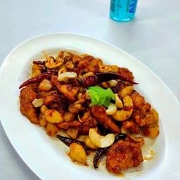 ไก่ผัดเม็ดมะม่วง