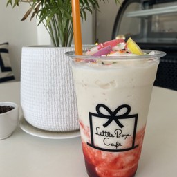 สตอเบอรี่นมสดปั่น