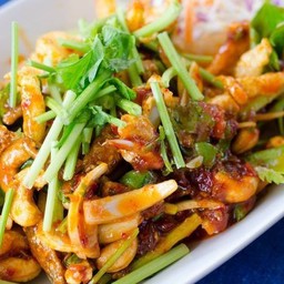 ยำสามกรอบ