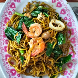 หมี่เหลืองผัดซีอิ้ว