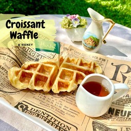 Croissant Waffle & Honey