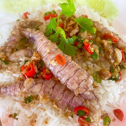 ข้าวผัดพริกเกลือกั้ง