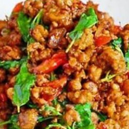 กระเพราหมูสับ