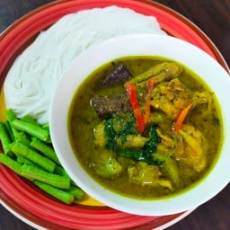 แม่แป้งเขียวหวานแกงไก่