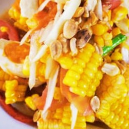 ส้มตำข้าวโพดไข่เค็ม