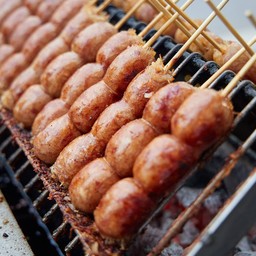 ไส้กรอกลุงเดชาหน้าเดอะมอลล์