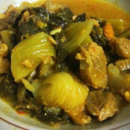 แกงส้มหมูสามชั้นผักกาดดอง