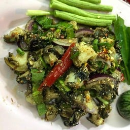 ลาบหอยโข่ง